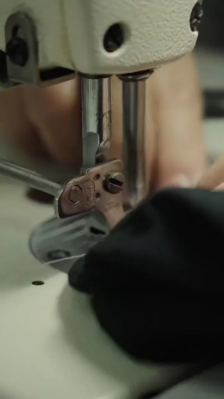 Owner-supplied factory video 7 of 12